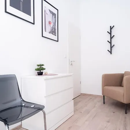 New Stylish And Super Apartment *