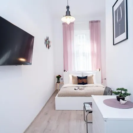 Apartment New Stylish And Super Budapest